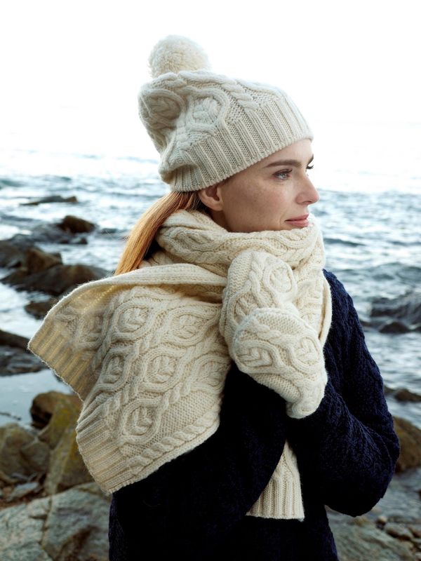 Super Soft Merino Wool Leaf Design Mitts