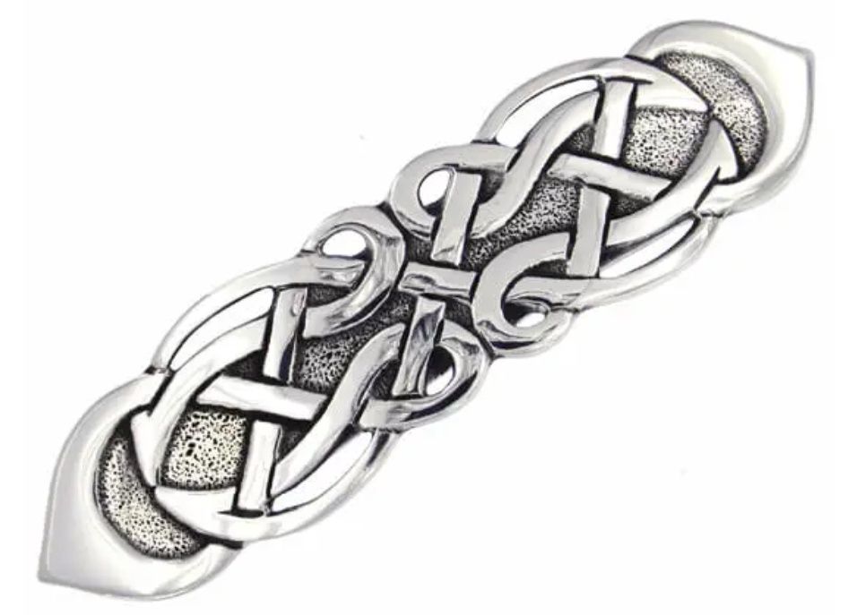 Figure eight knot-Hairslide