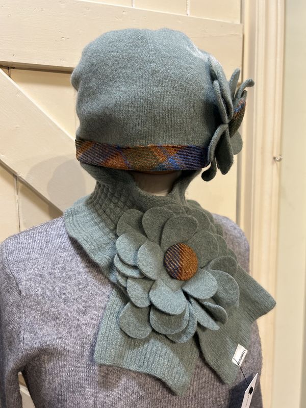 Floral Beanie - Sage