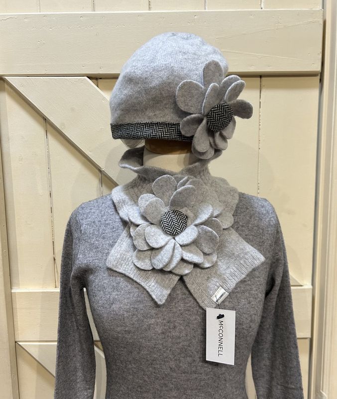 Floral Beanie - Feather
