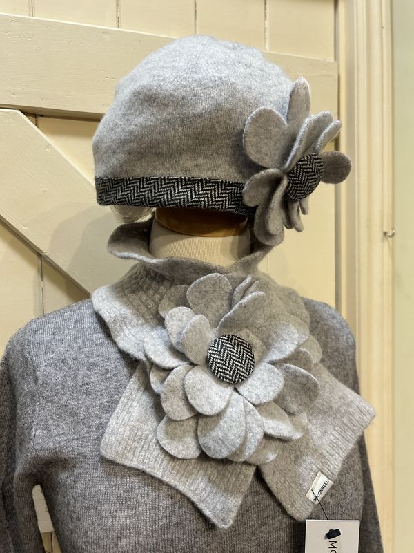 Floral Beanie - Feather
