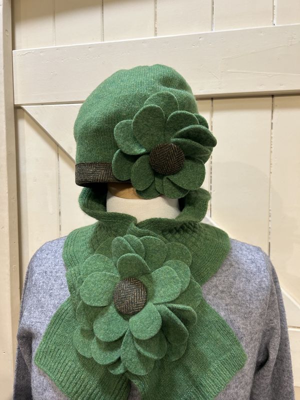 Floral Beanie - Lime