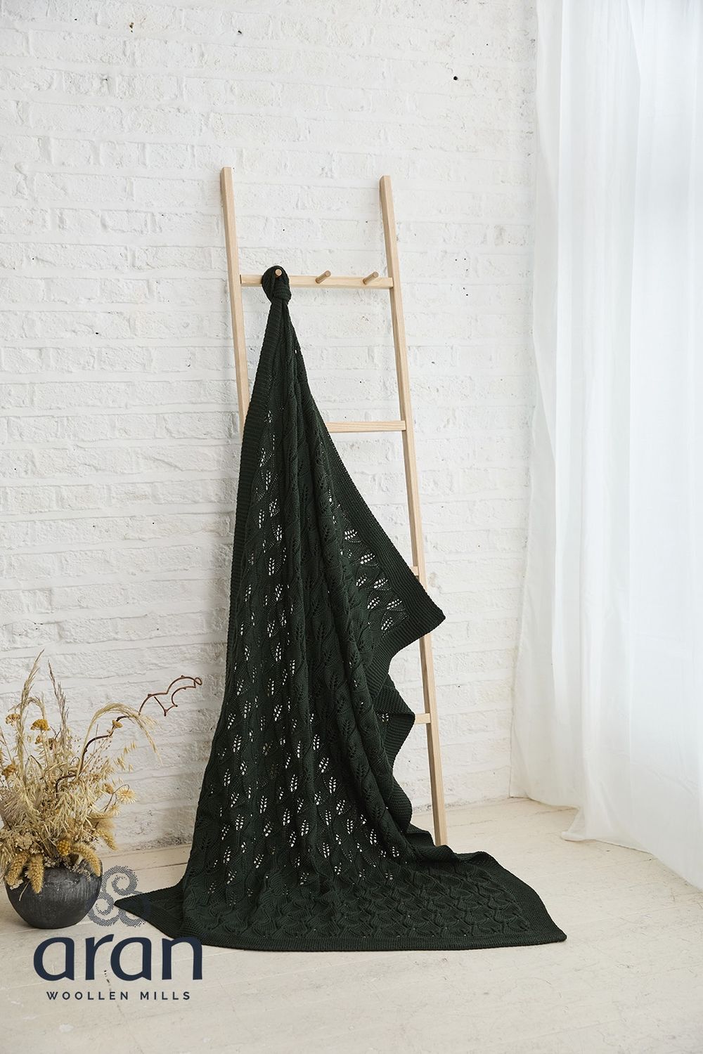 Lace Leaves Adults&#39; Blanket - Seaweed Green