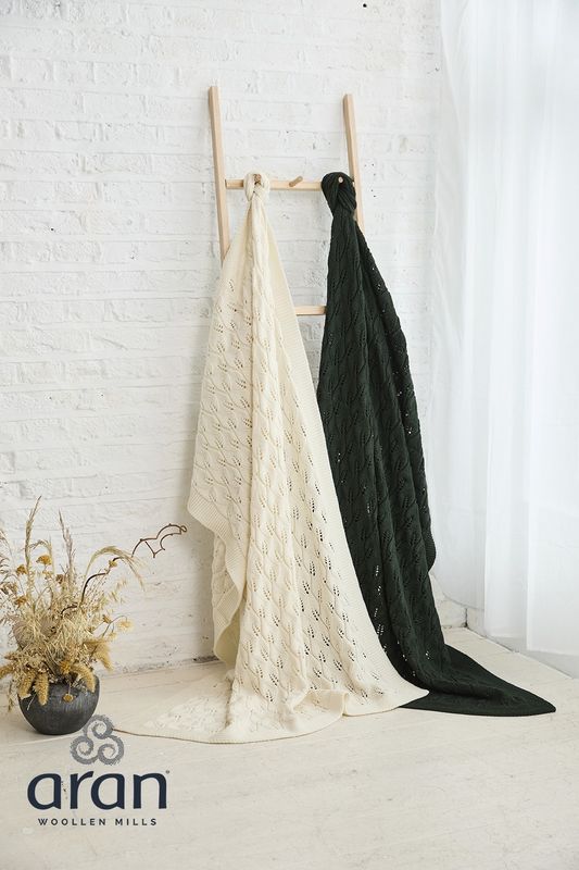Lace Leaves Adults' Blanket - Seaweed Green