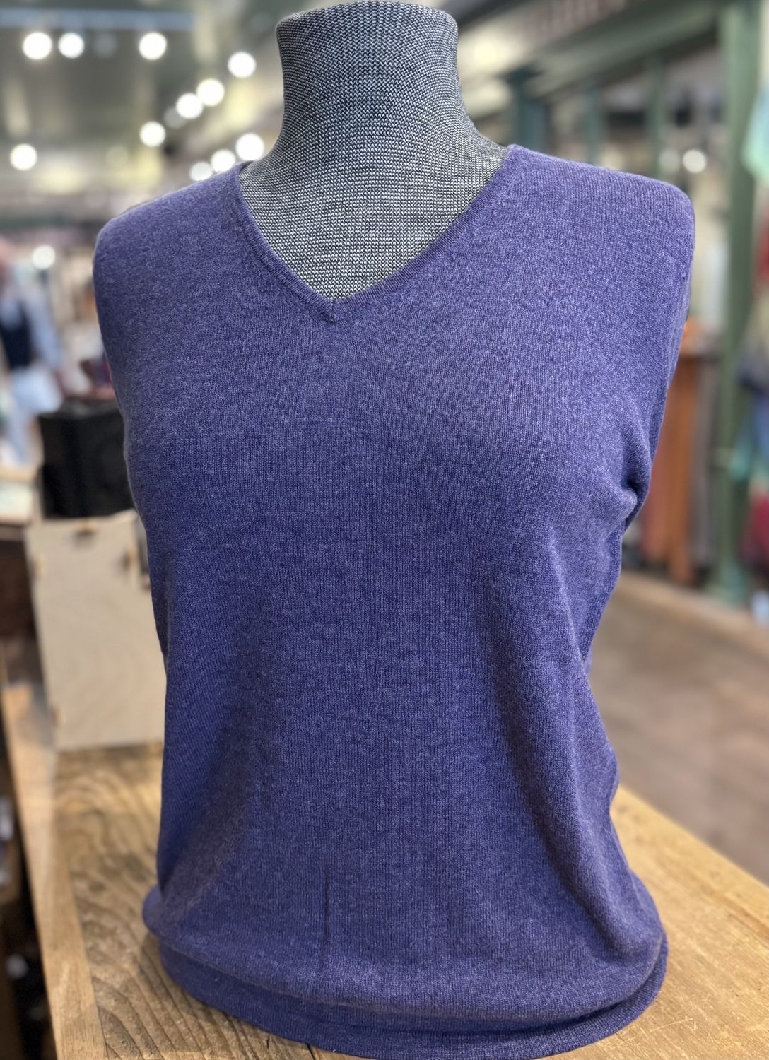 V-Neck Sweater-Wool/Cashmere Mix - Grape