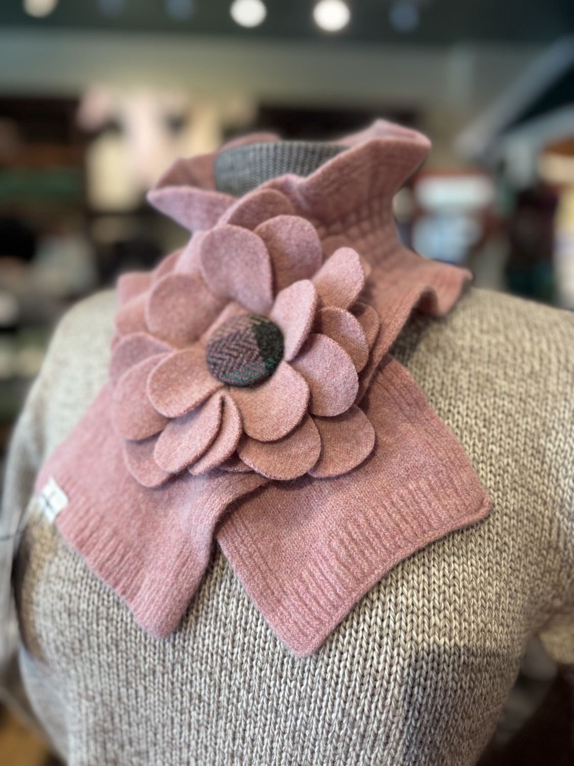 Floral Collar Scarf - Pale Pink