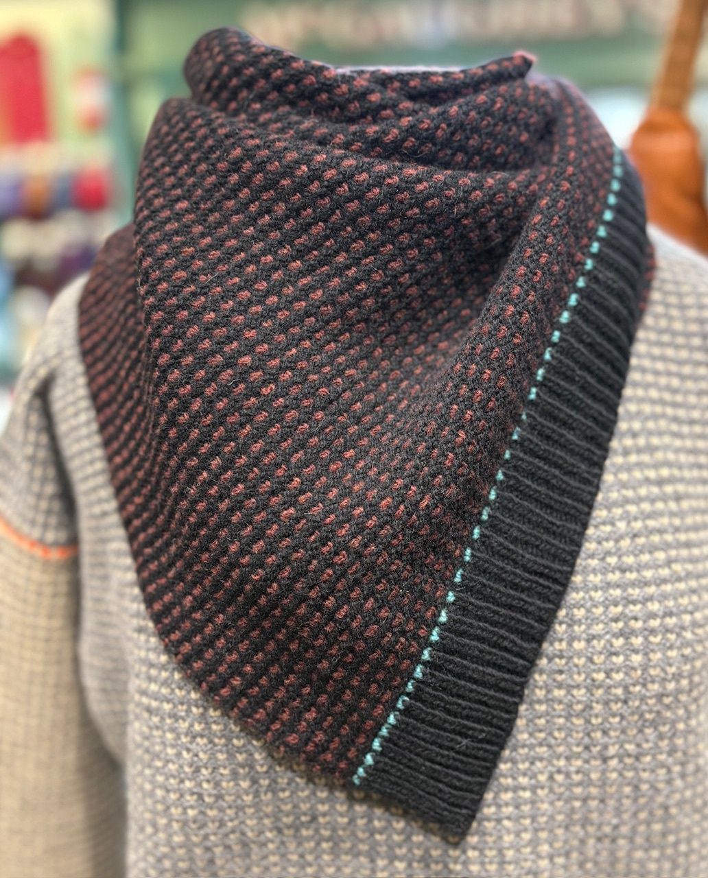 Triangle Scarf - Dark Umber