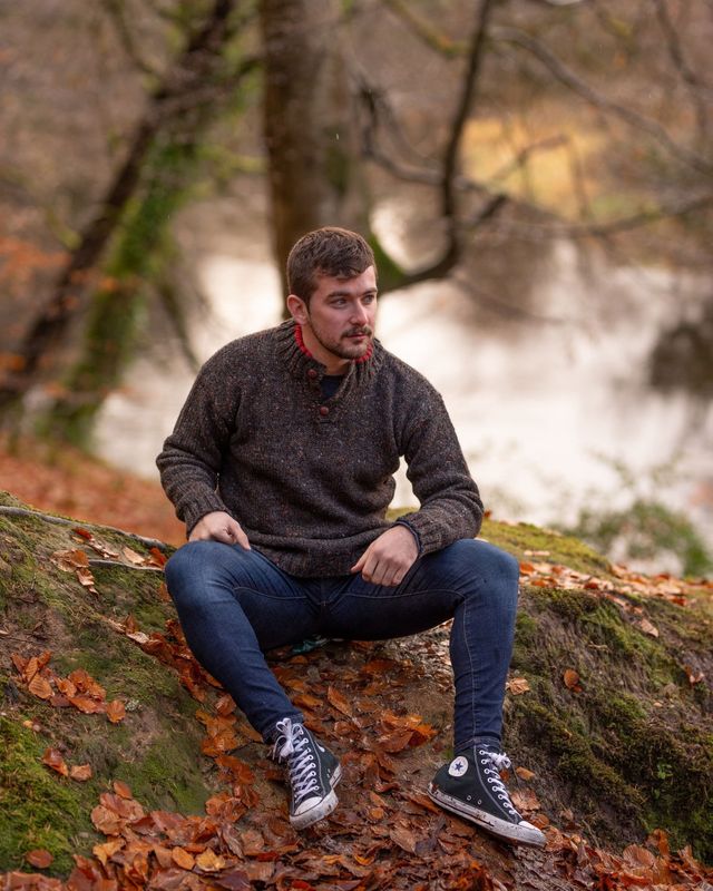 Placard Collar Sweater - Laghey Teelin