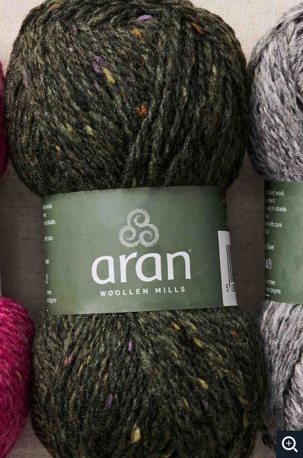 1 kg pack 10 x Balls of Donegal Tweed Yarn - Green