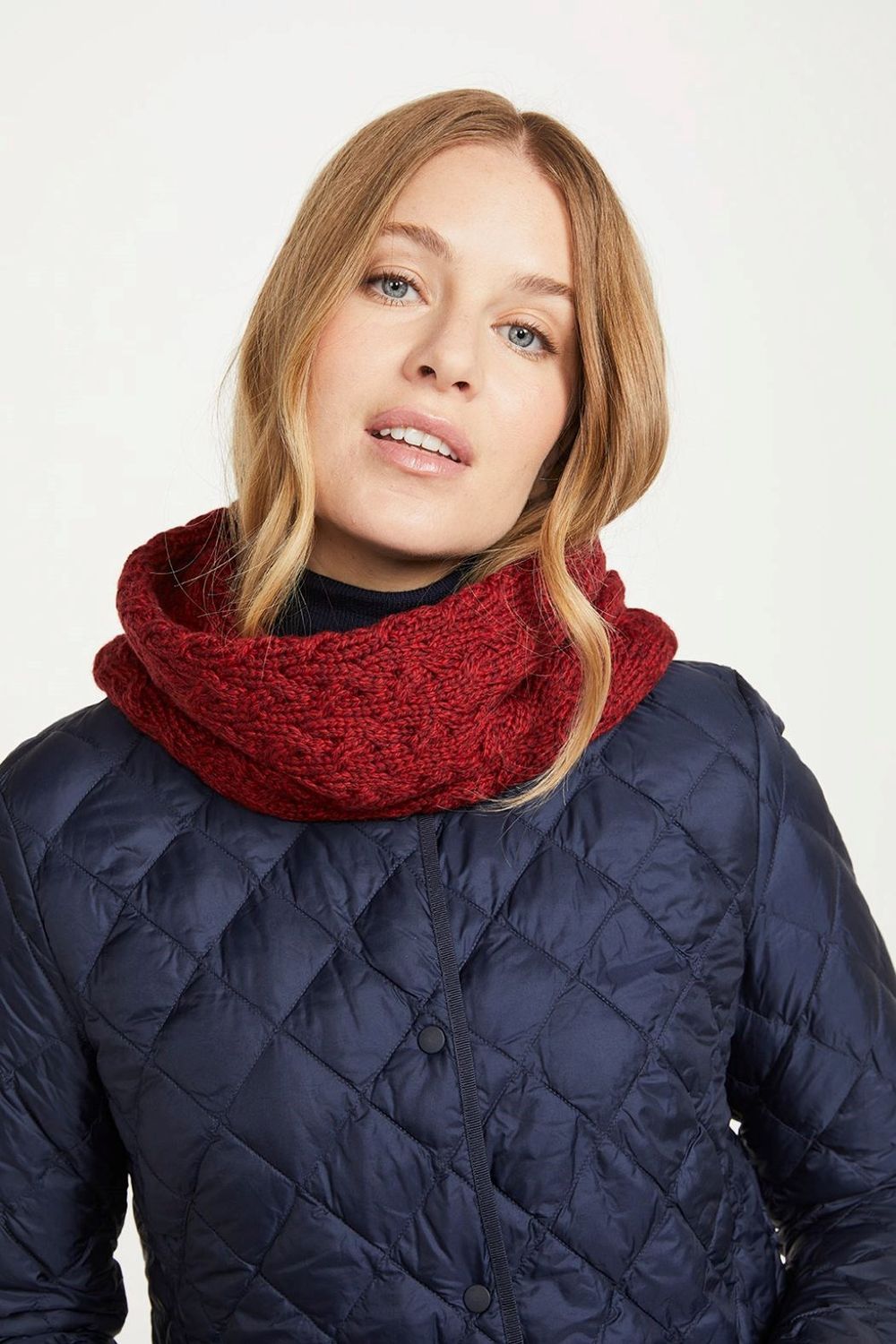 Supersoft Merino Infinity Cable Scarf - Red Rust