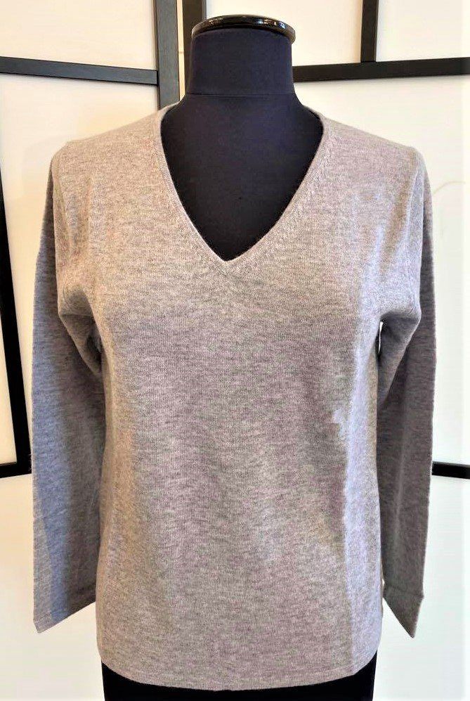 V-Neck Sweater-Wool/Cashmere Mix - Silver, Size: 10(36)