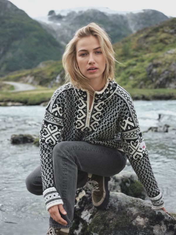 Leknes Fem Sweater - Coffee Offwhite Metal