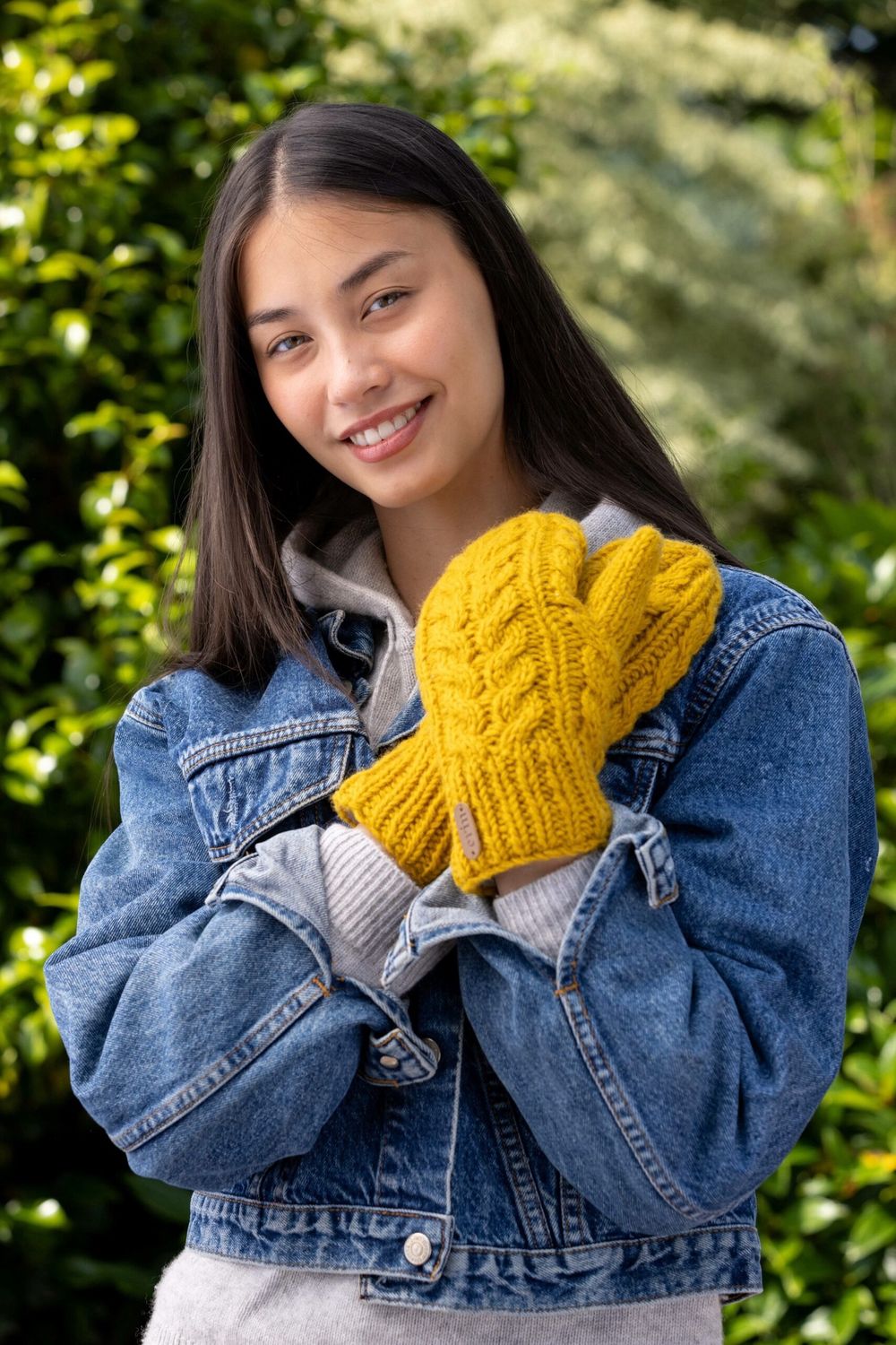 Aran Cable Mittens - Mustard
