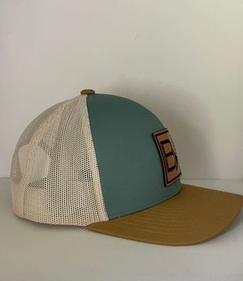 B Logo Hat (T)