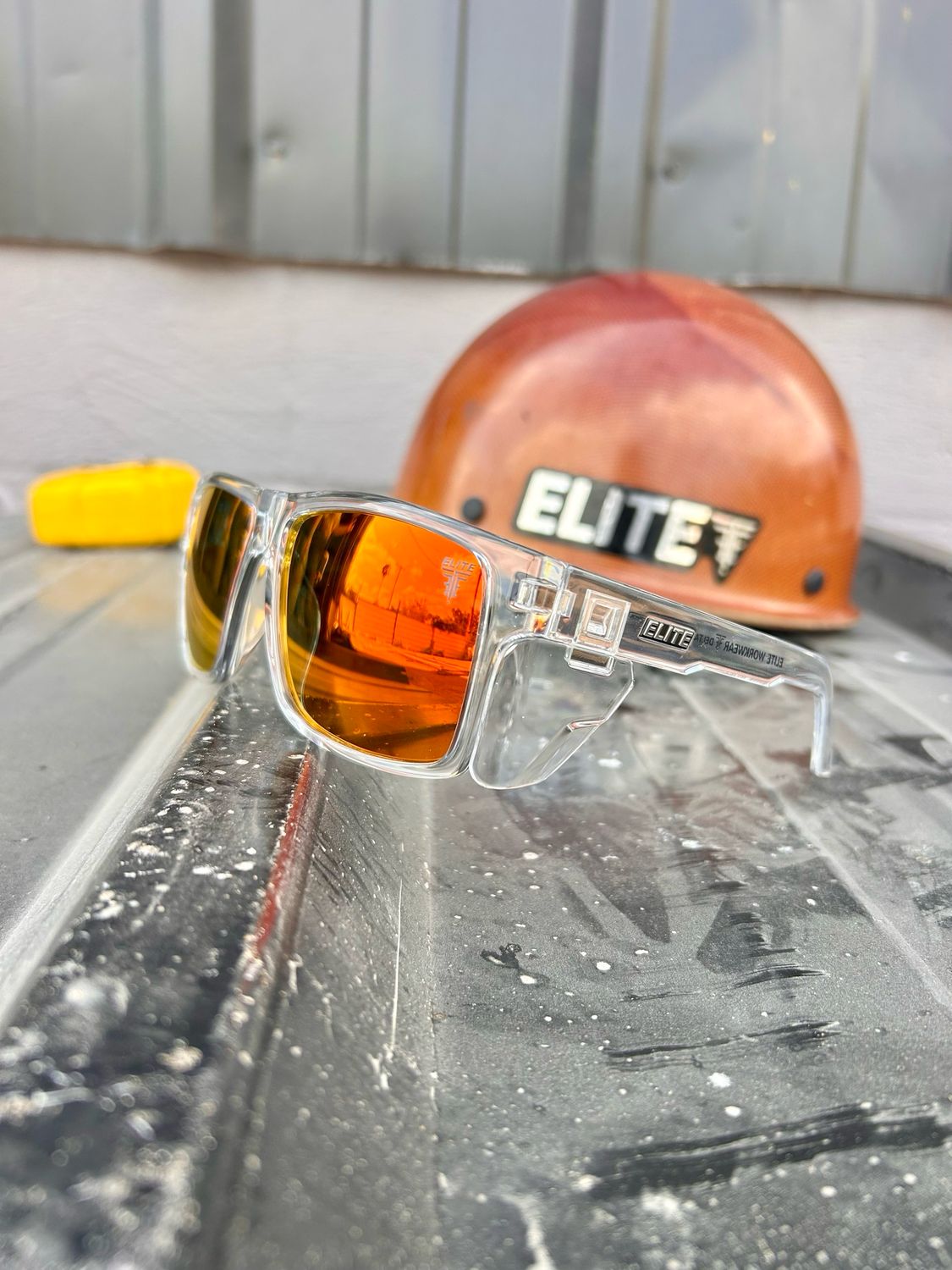 DELTA CLEAR FRAME RED LENS