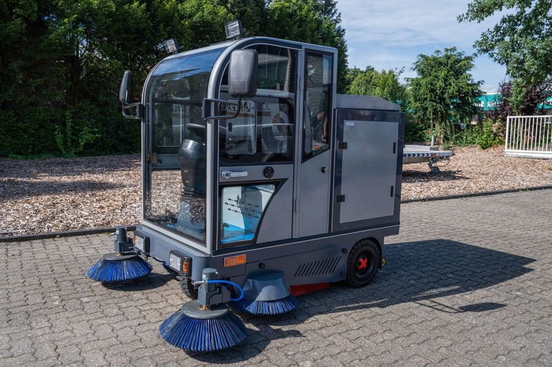 BFM S1900 Kehrmaschine – Maximale Reinigungsleistung auf 15.000 m²/h