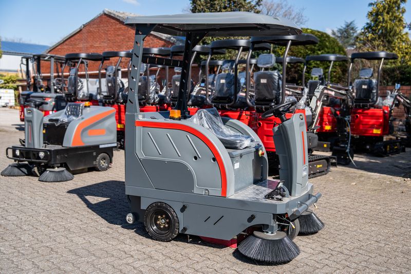 BFM S1460 Kehrmaschine mit Dach – sofort verfügbar &amp; extra stark