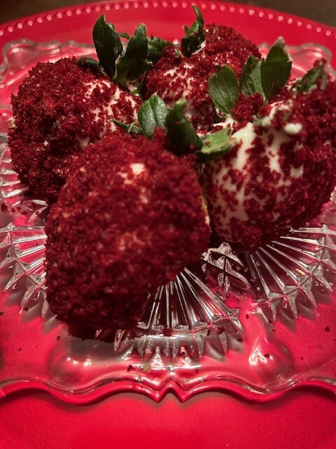 White Chocolate Dipped Red Velvet Crusted Strawberries (6 ct)