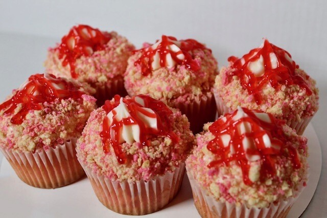 Strawberry Crunch Cupcakes (6-pack)