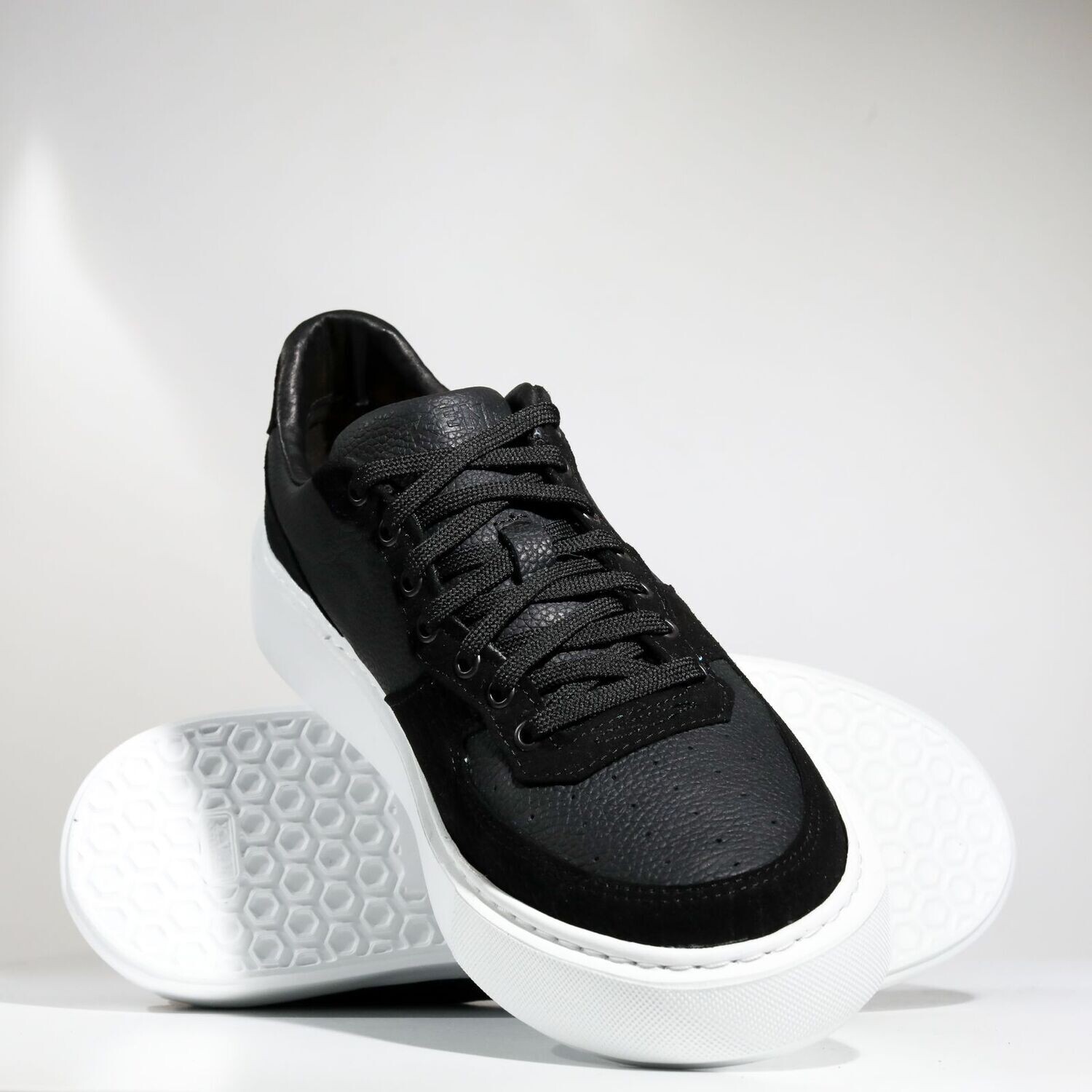 KEND Black Leather Sneakers