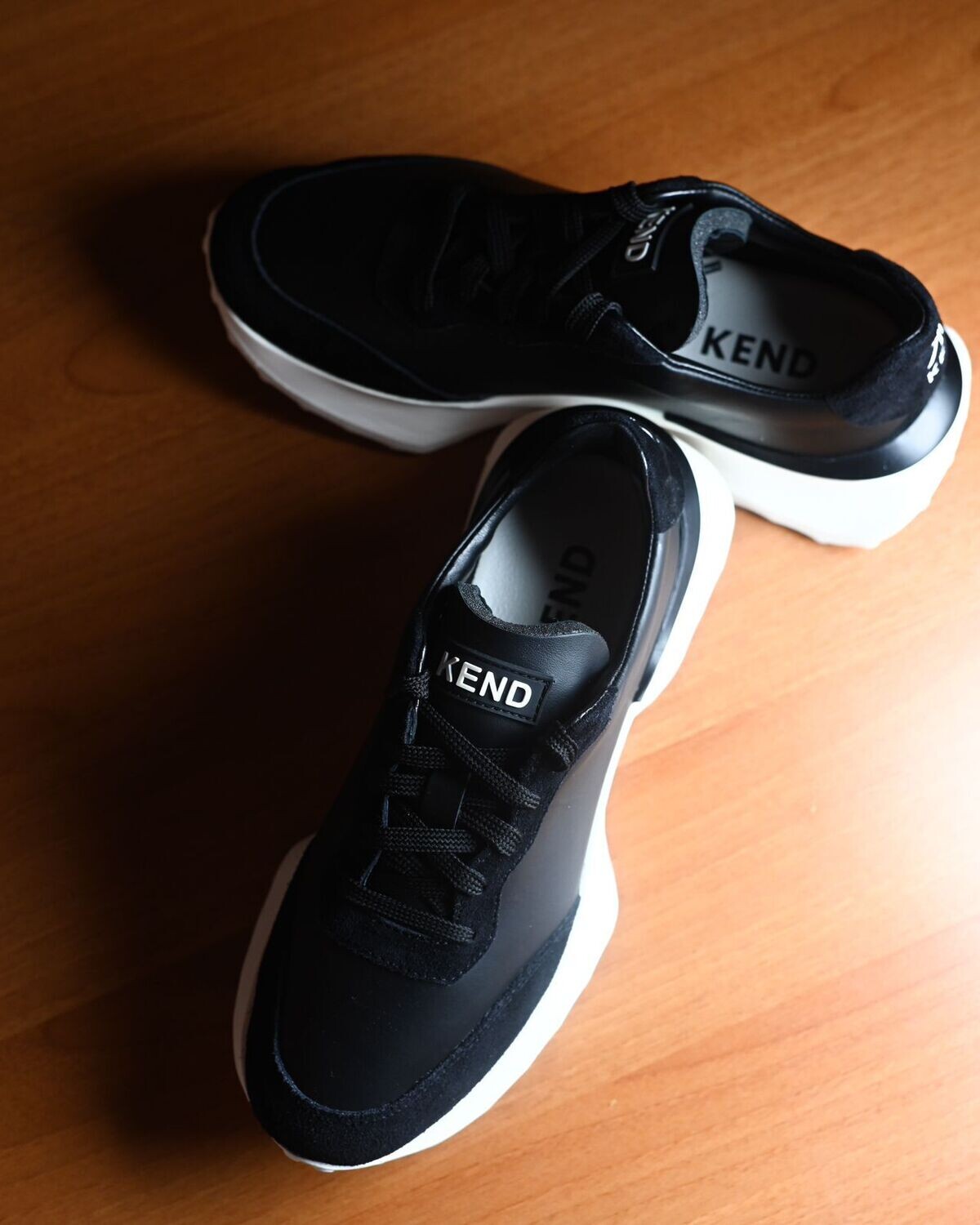 KEND &quot;Black&quot;- Leather Sneakers
