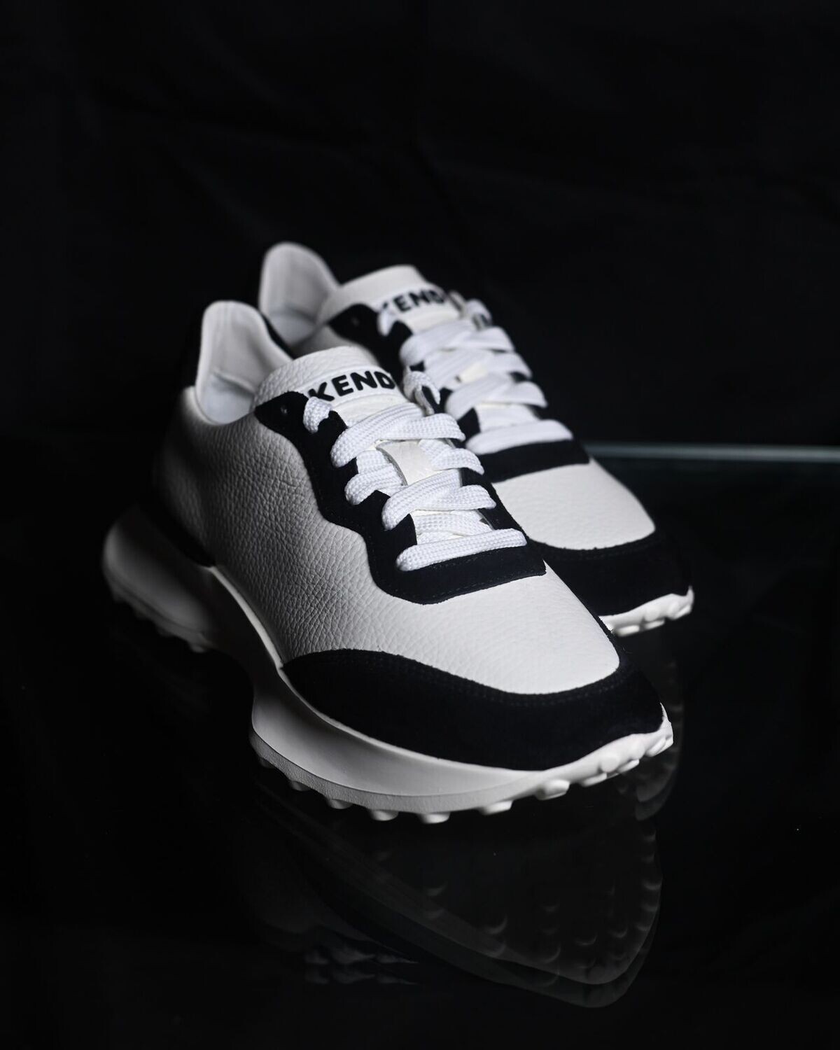 KEND “White/Black” - Leather Sneakers
