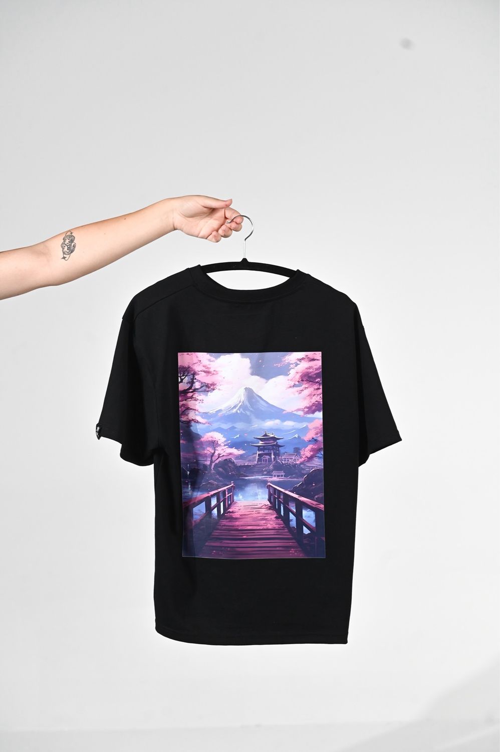 Kend Ukiyo Black Oversized T-shirt