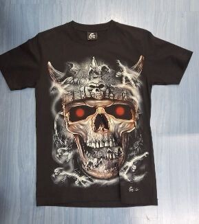 CAMISETA ROCK CALAVERA CORONA