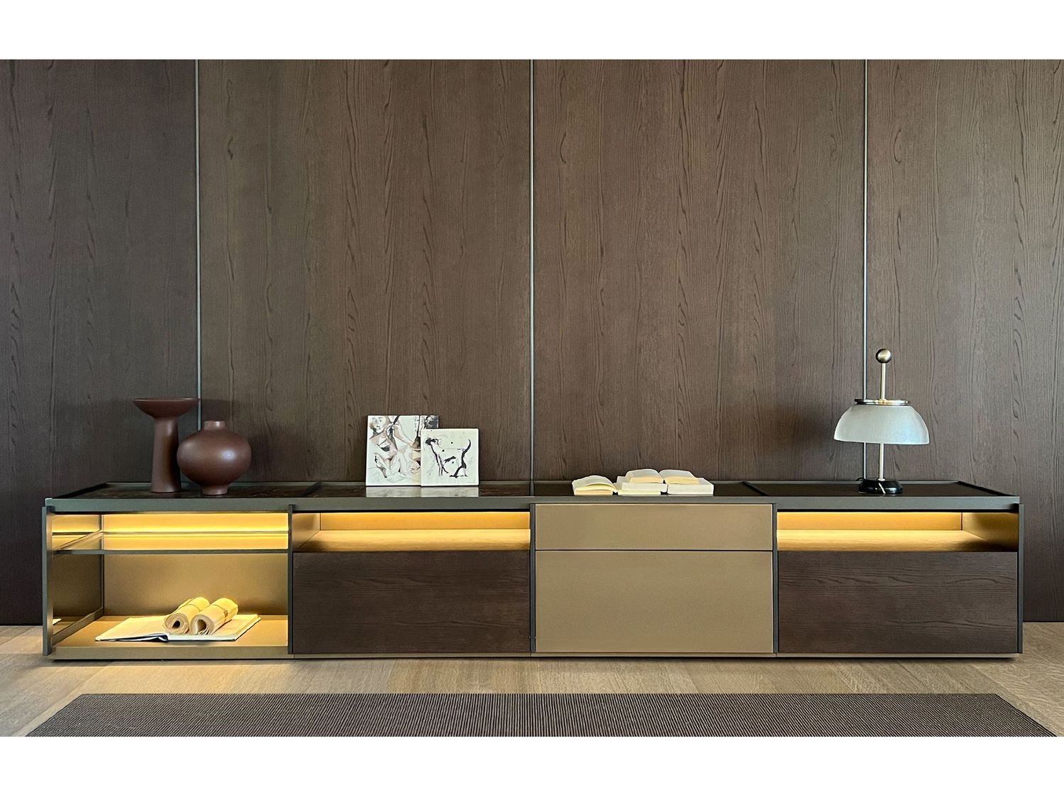 MOLTENI&C_Logos design Vincent Van Duysen