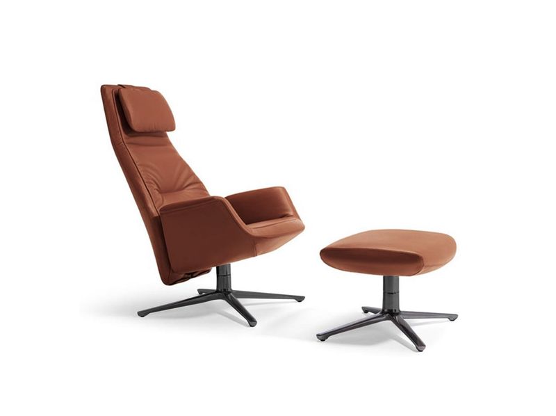 POLTRONA FRAU_Downtown Lounge con ottoman