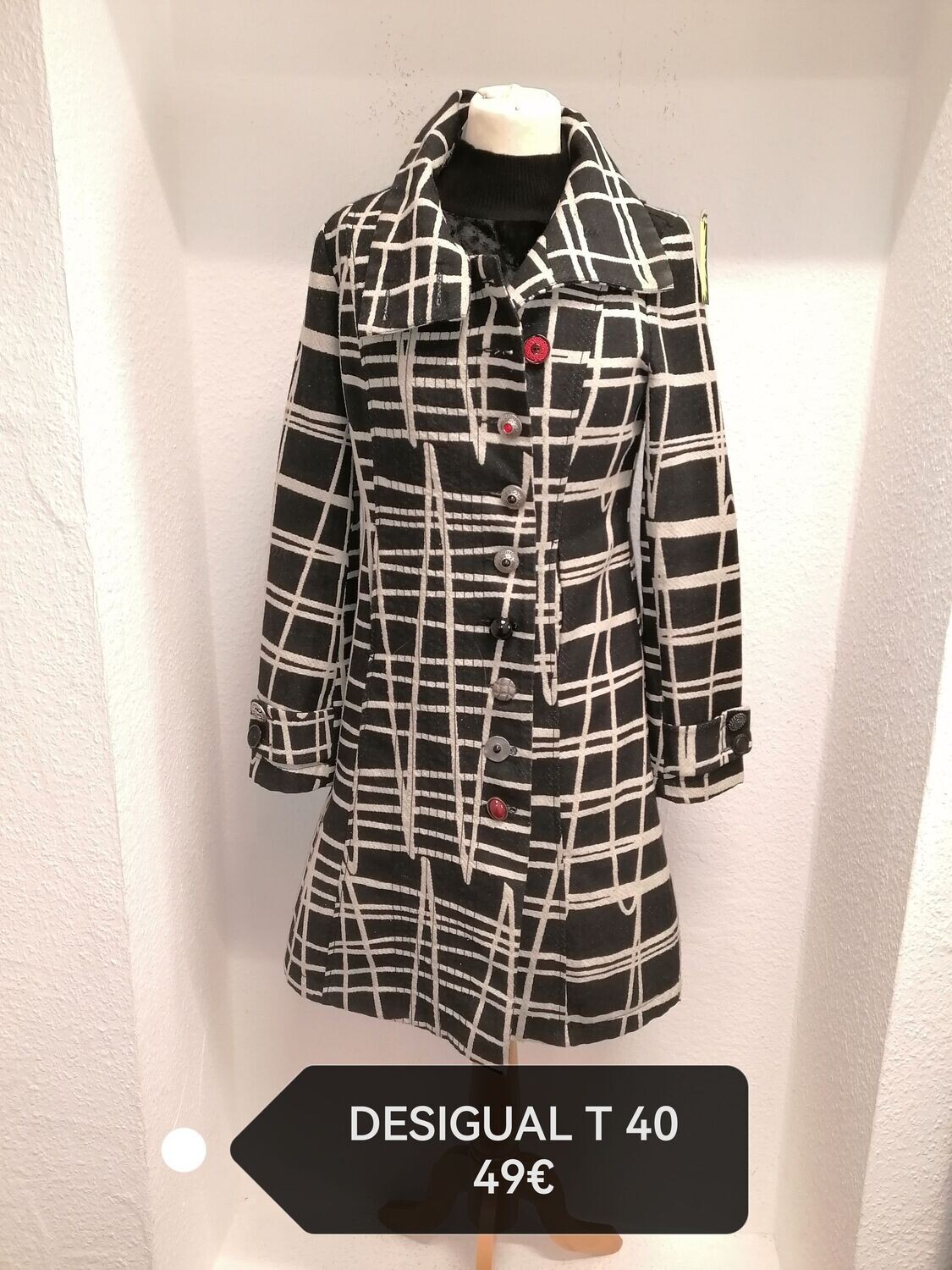 MANTEAU NOIR/BLANC DESIGUAL