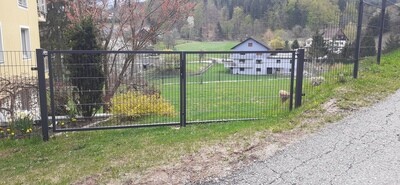 Tor Lichte 4000 mm mit Doppelstabgittermattenfüllung