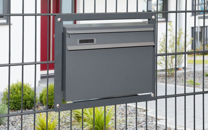 Zaunbriefkasten