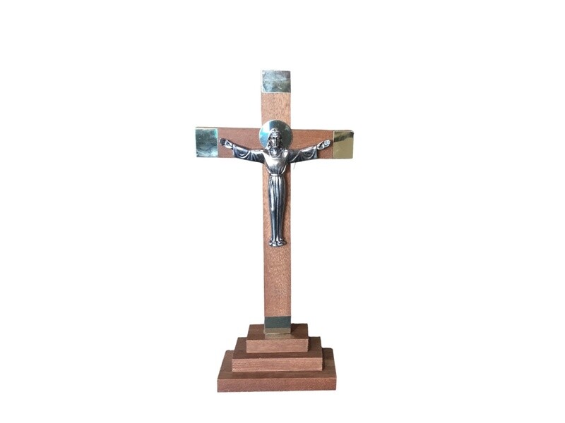 STANDING CRUCIFIX-RISEN CHRIST