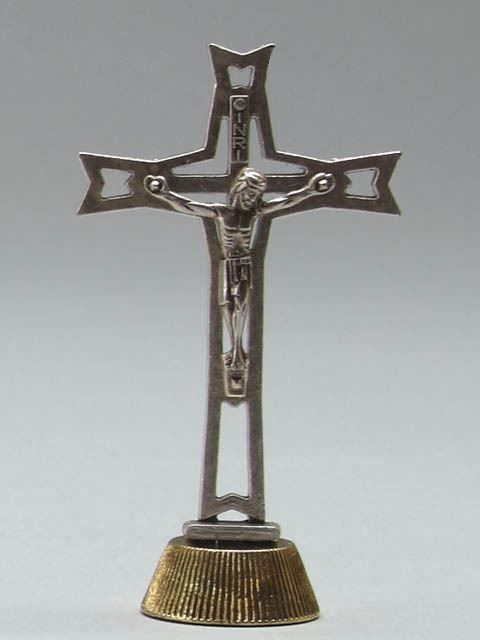 Metal Magnetic Crucifix with Base 60mm