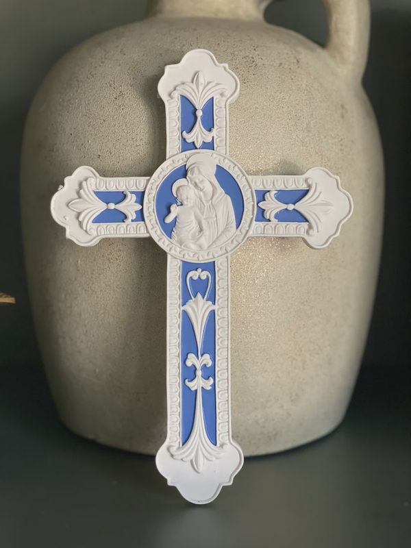 Roman GW Della Robbia - 9" Madonna &amp; Child Wall Cross