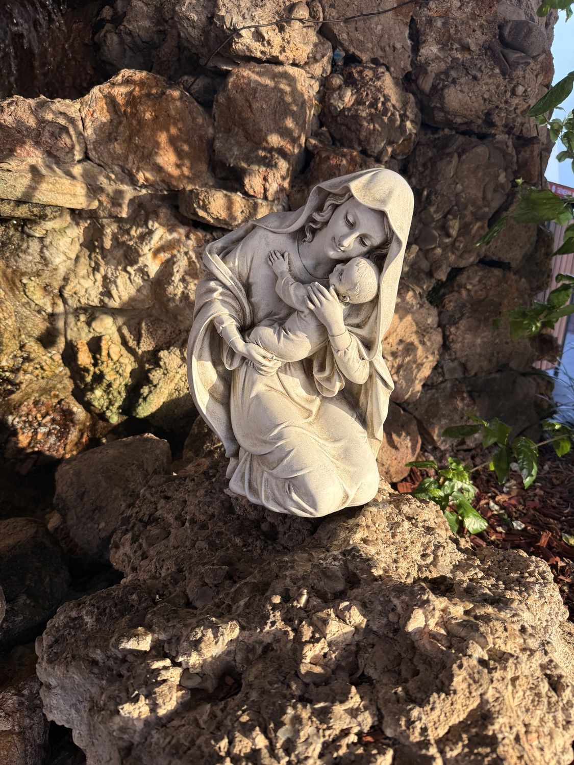 13.5" Kneeling Madonna &amp; Child