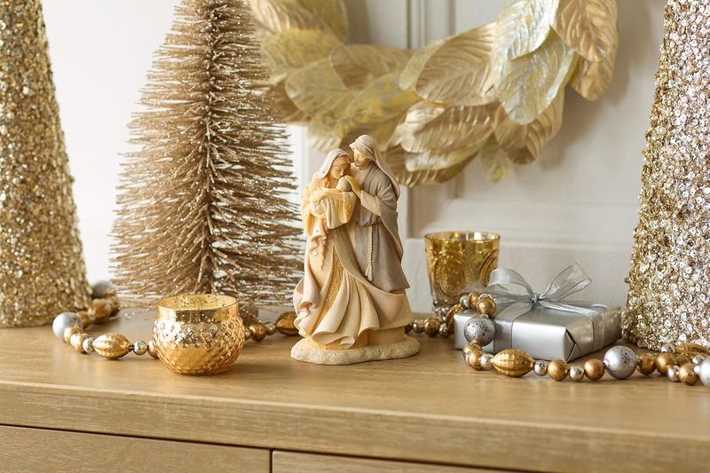 Foundations Christmas - 18cm/6.89" Holy Family