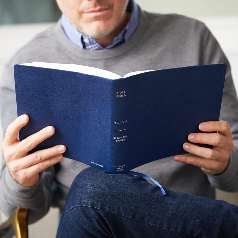 NRSV XL Catholic Edition (navy)