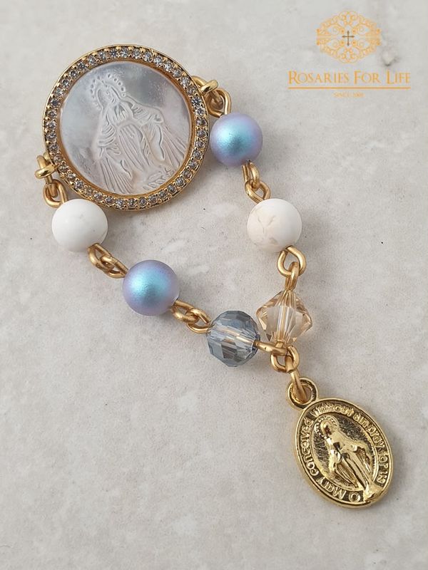 Francesco Baby and Cot Pin Set