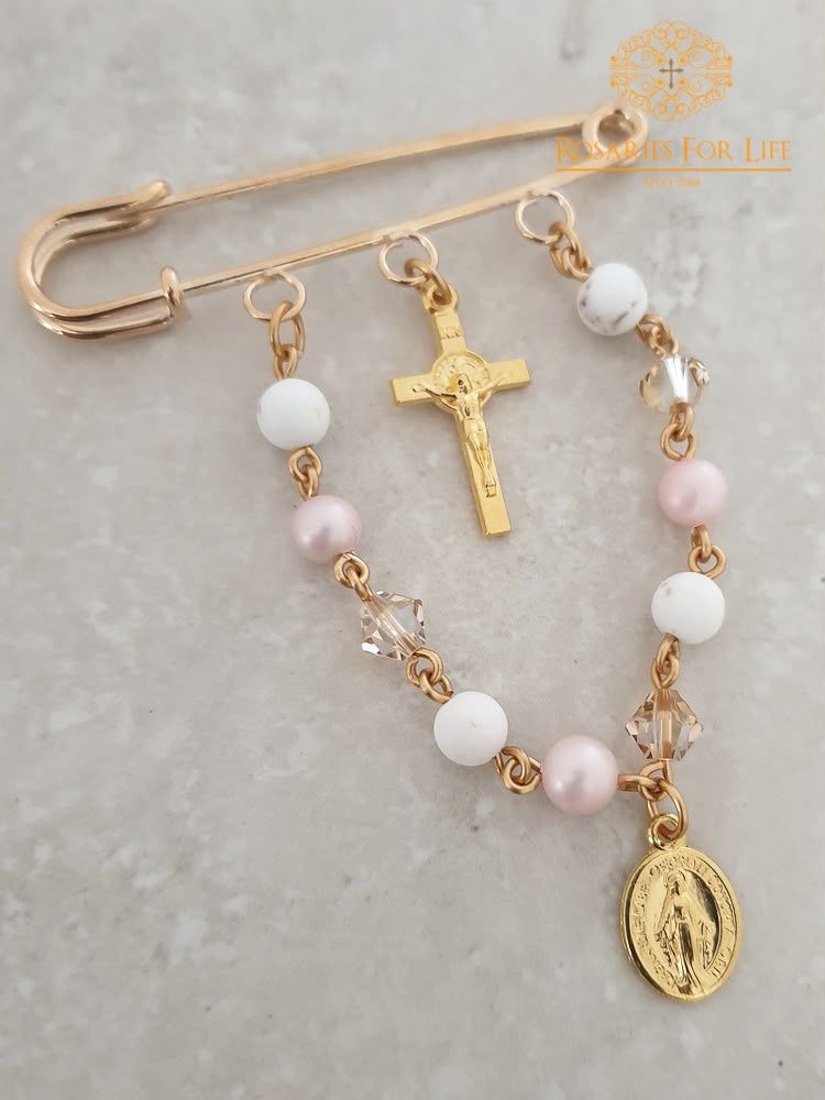 Fatima/Jacinta Baby and Cot Pin Set