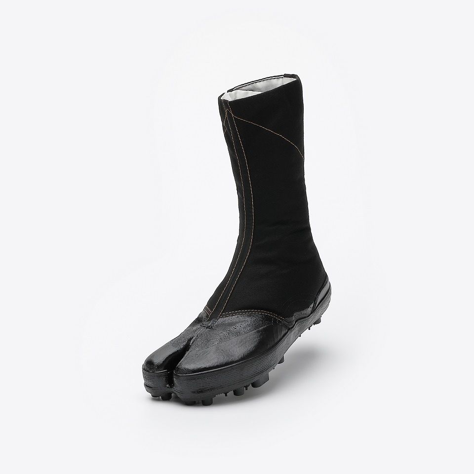 Spike Tabi Type 2 [8 Large Hazes] (Black)