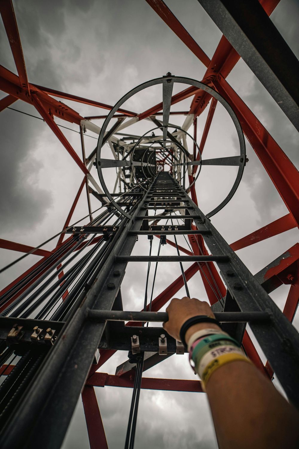 EUSR MATS Basic Tower Climbing and Rescue Telecoms tower climber completing EUSR MATS rescue training in Belfast