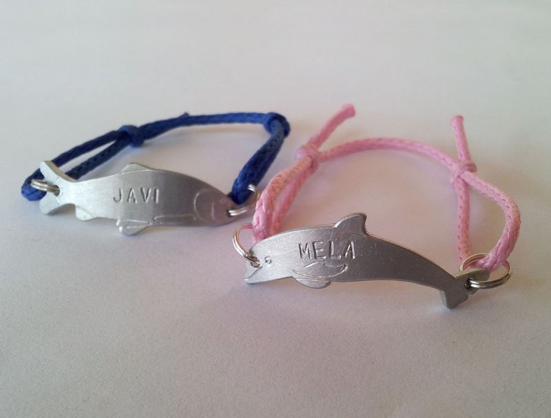 SOS armbandje van een dier met naam en telefoonnummer
(4003)