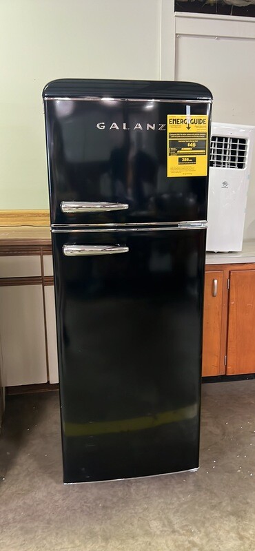 Galanz- Retro Refrigerator, 7.6 cu ft- BLACK