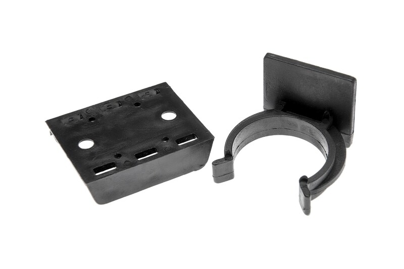 BI10 cabinet leg plinth clip – black plastic mounting clip for plinth panels