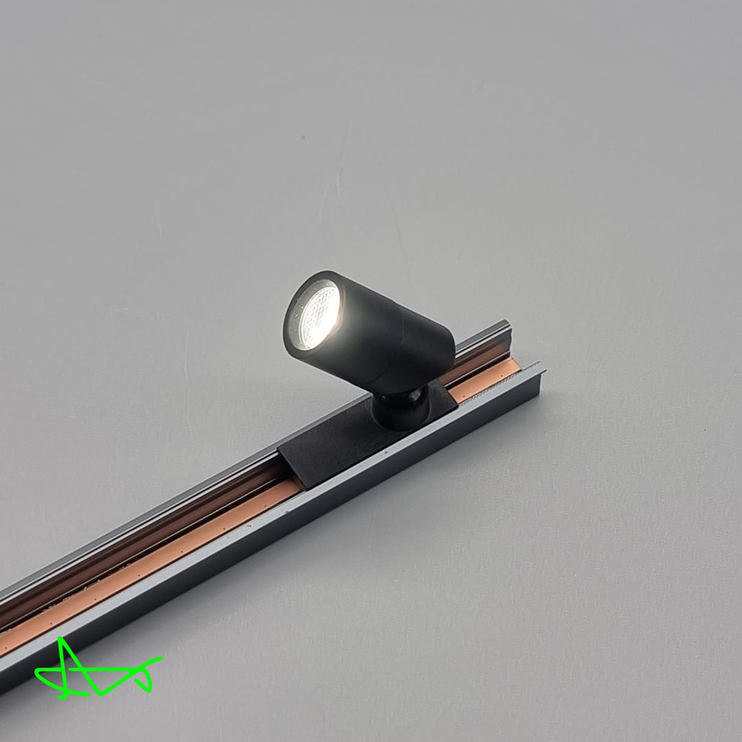 LUMA 360-degree cool white LED track light with aluminium housing for LUMA inset track systems