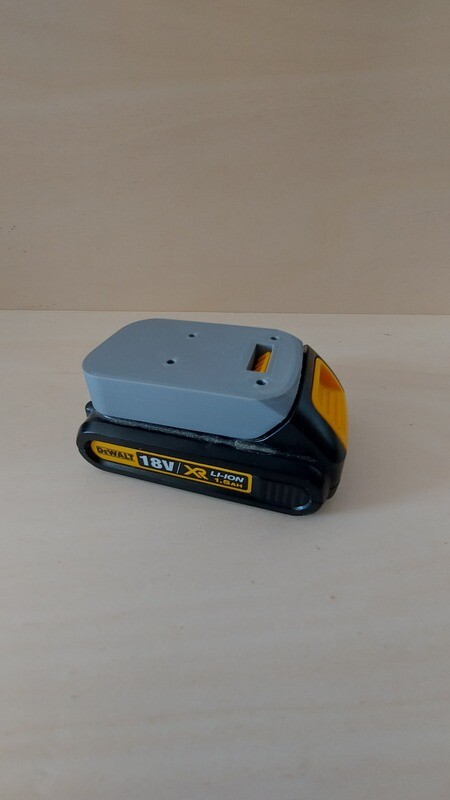 Akku Halterung für Dewalt 18V Akkus