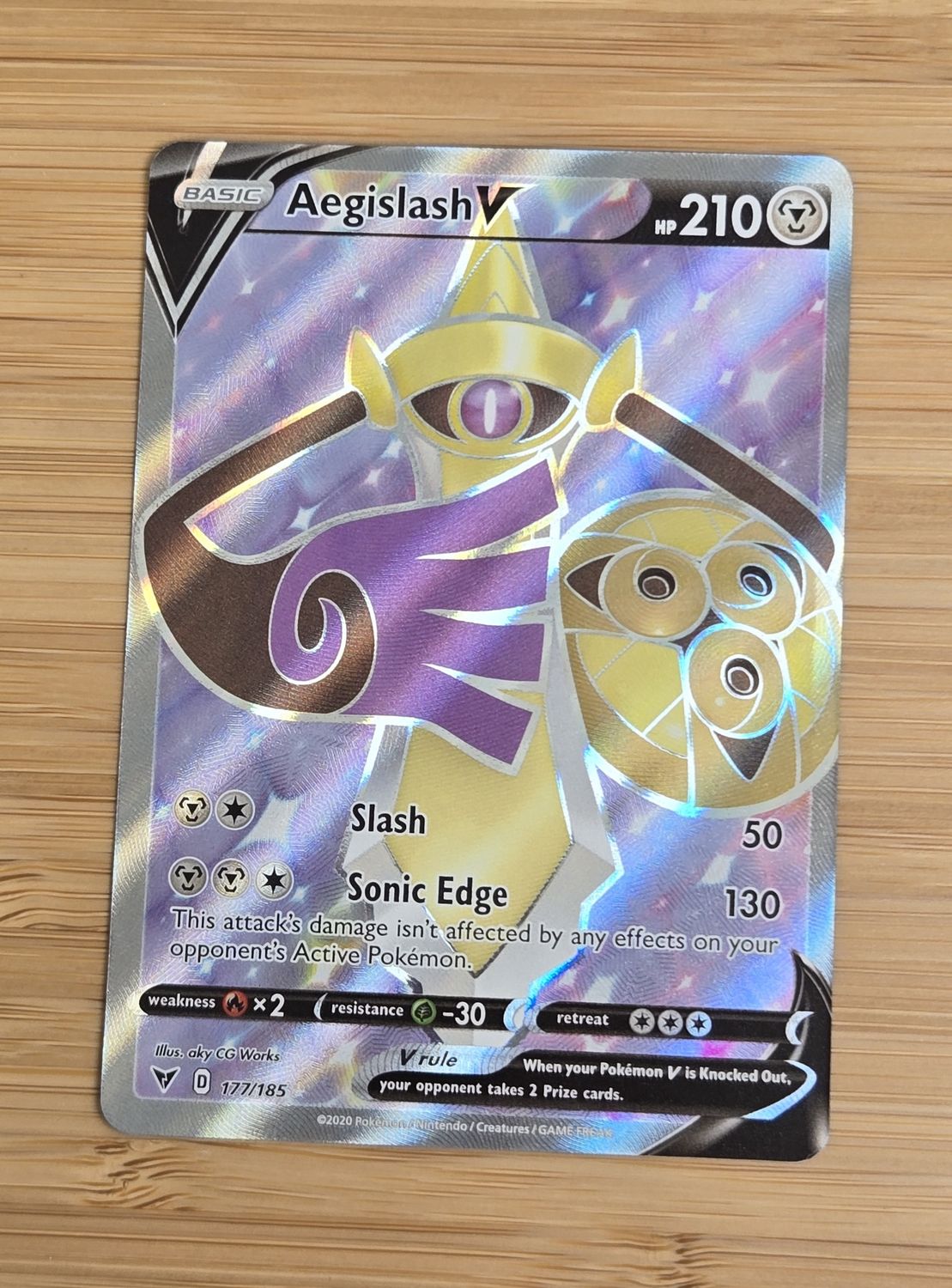 Aegislash V - 177/185 - Vivid Voltage - NM