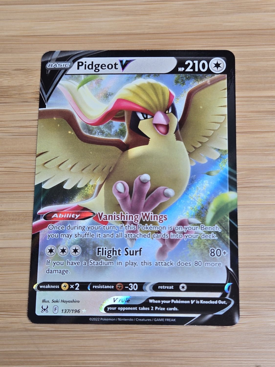 Pidgeot V - 137/196 - Lost Origin - NM